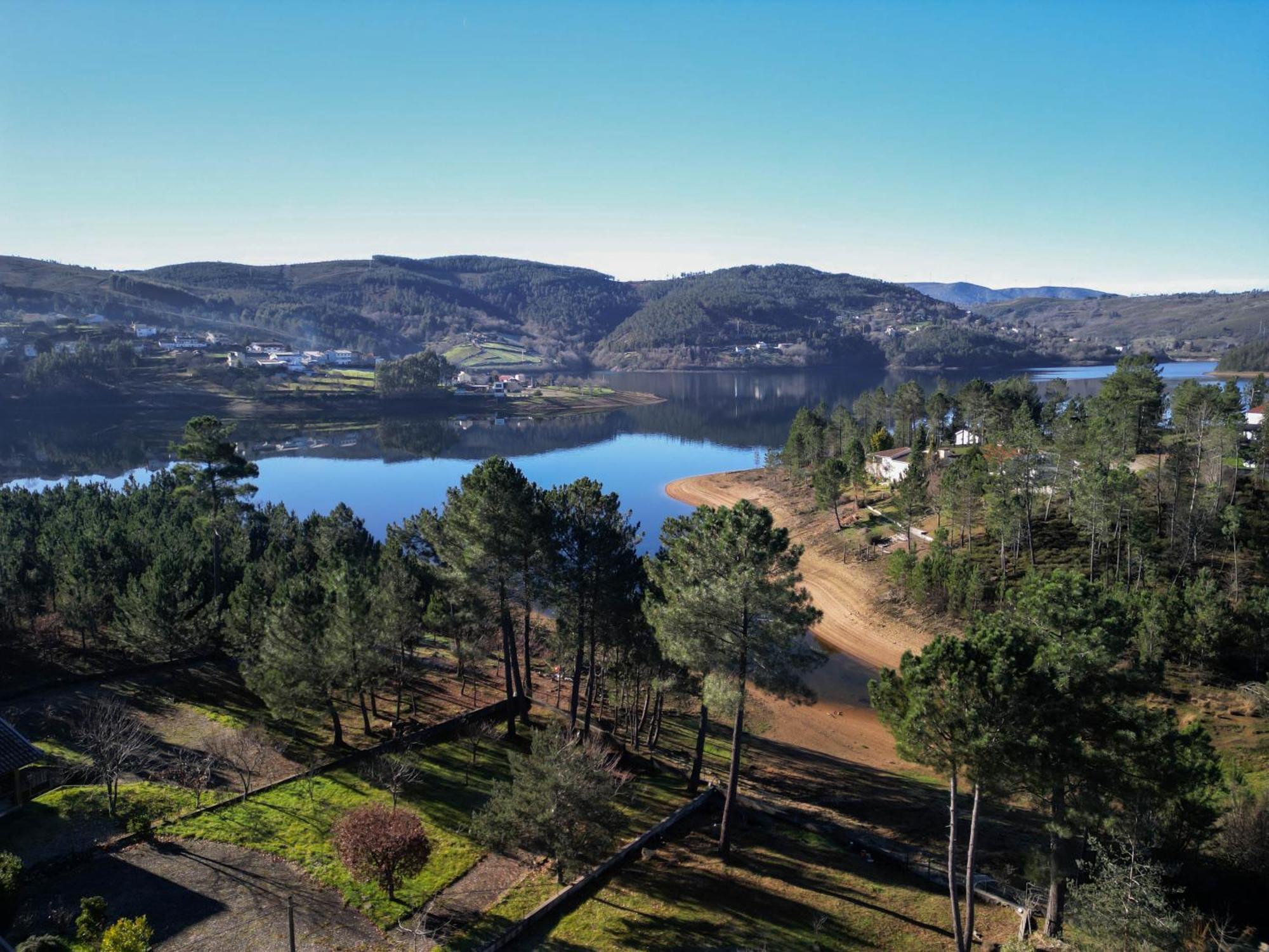 Casa Da Barragem - Ninho Das Aguias Venda Nova  Dış mekan fotoğraf