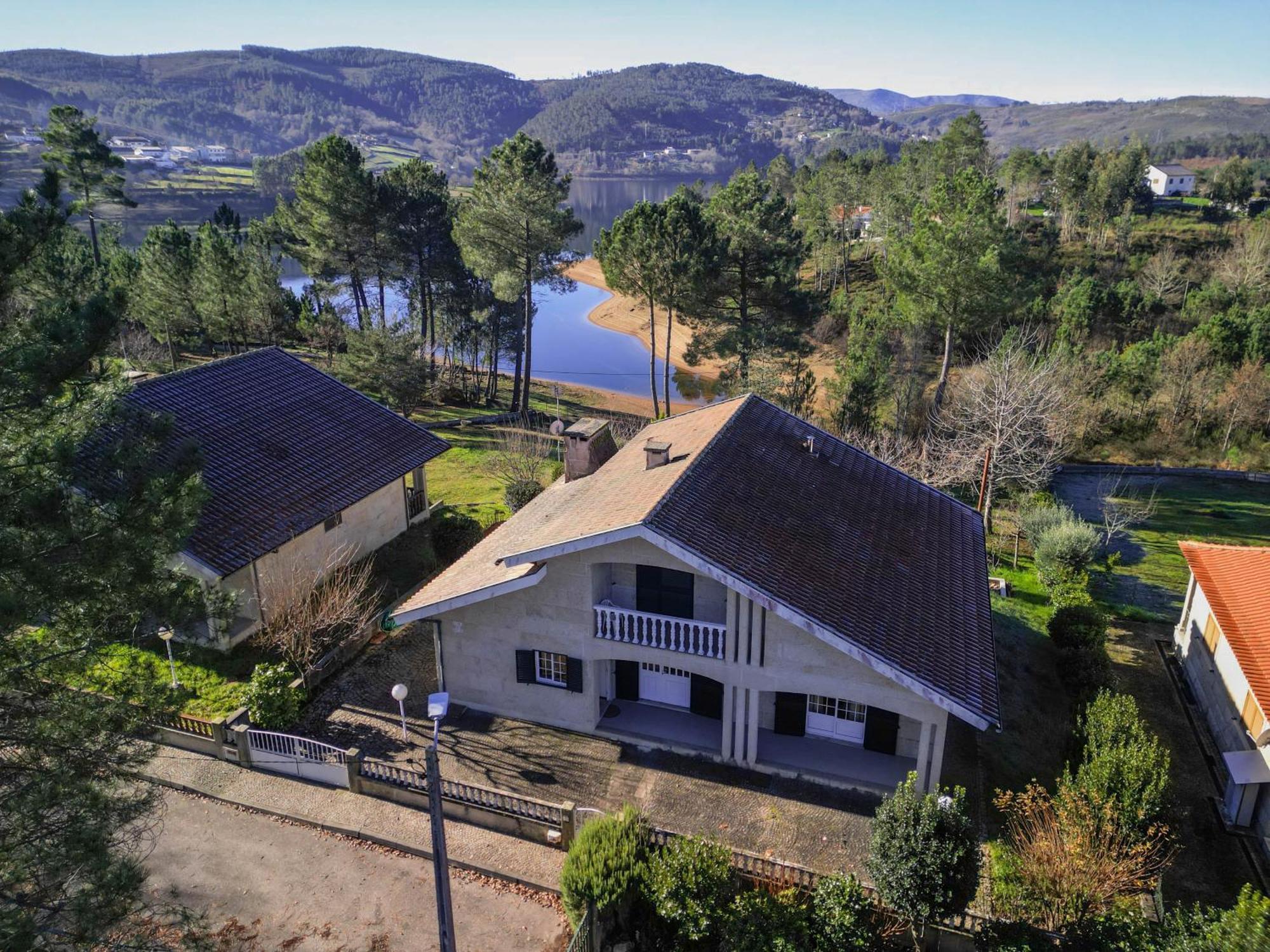 Casa Da Barragem - Ninho Das Aguias Venda Nova  Dış mekan fotoğraf